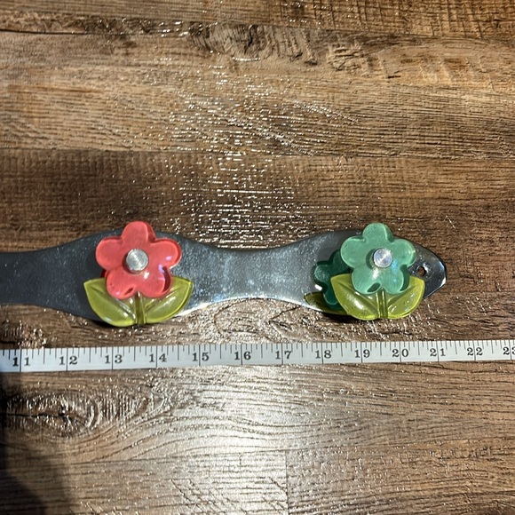 EUC Wall Mounted Coat Hook - Picture 4 of 4